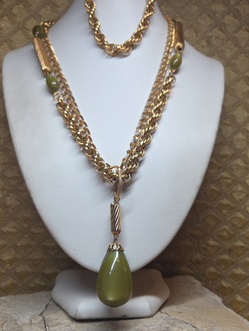 Vintage Sarah Coventry Gold-Tone Necklace Olive Green Teardrop Pendant Bracelet